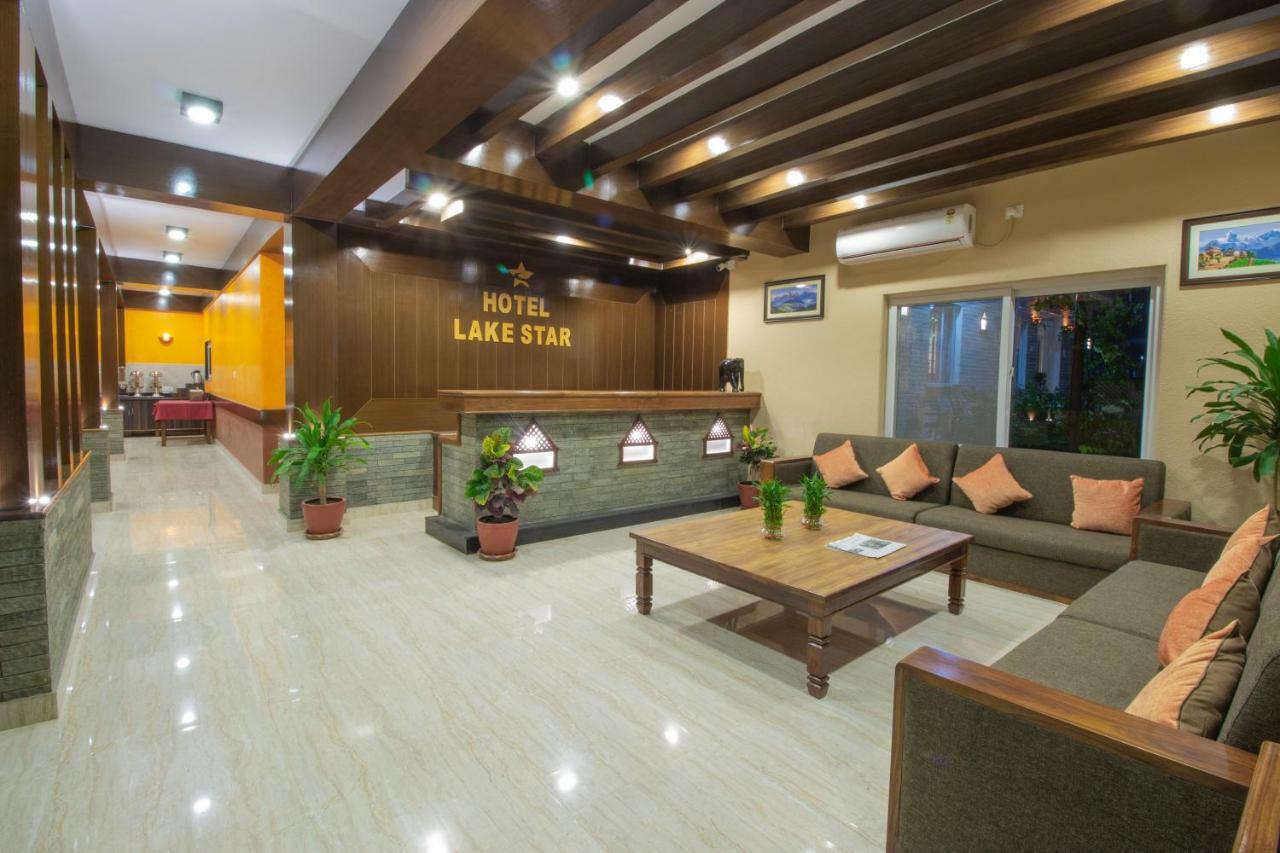 Hotel Lake Star Покхара Екстер'єр фото